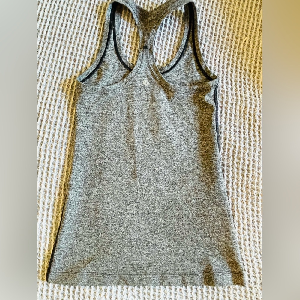 Lululemon tank, size 2, EUC